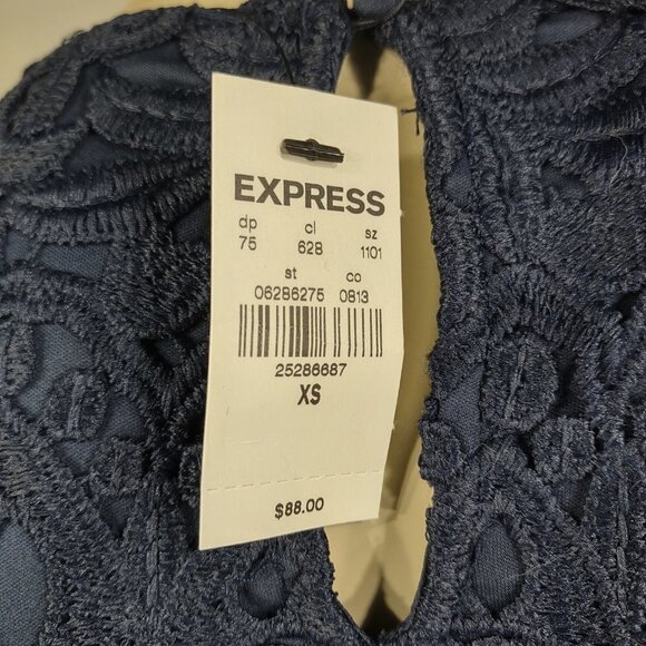 NWT Express dark blue eyelet lace flutter sleeve blouse shirt womens size XS - Picture 6 of 10